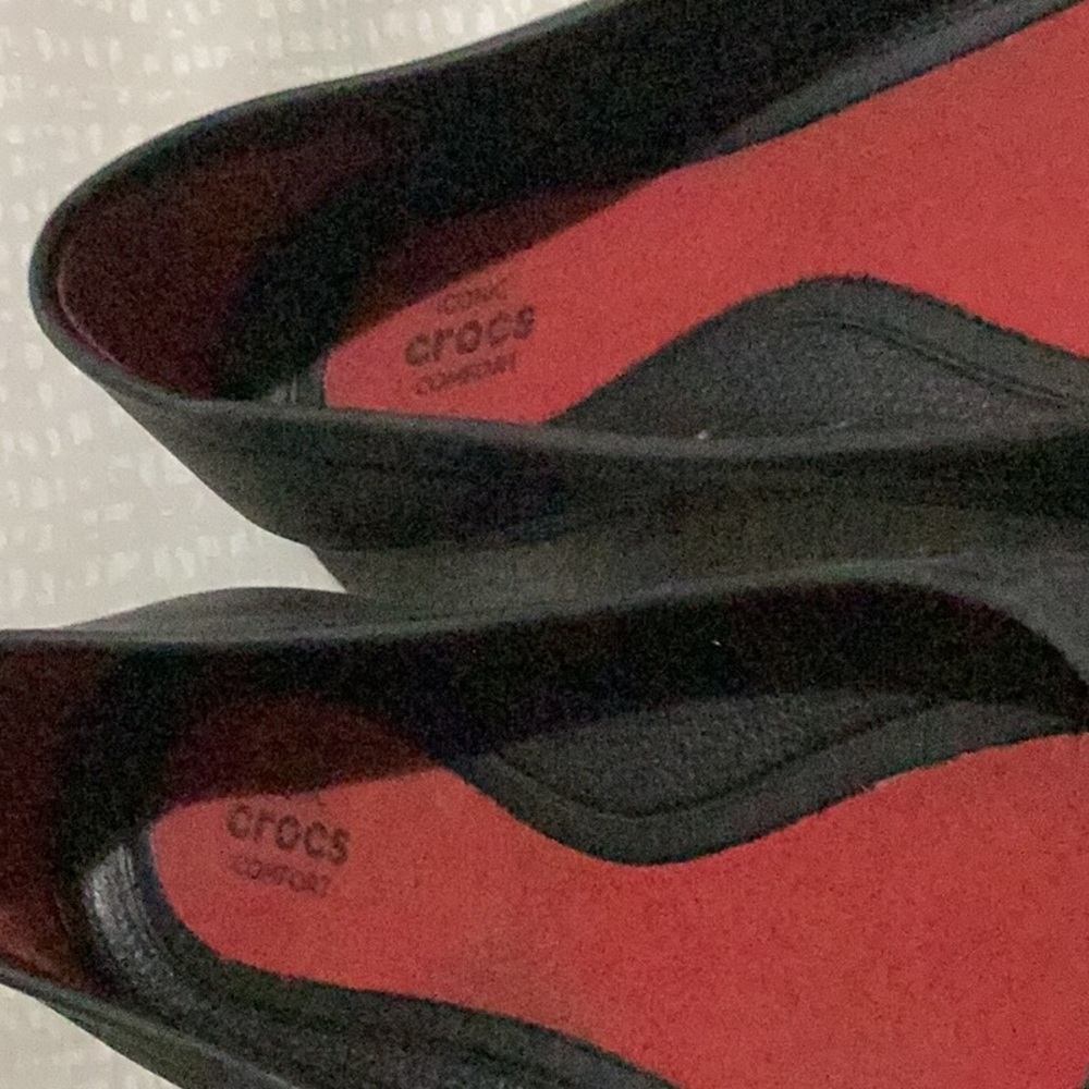 Crocs - Picture 2 of 4